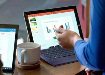PowerPoint Live Makes Virtual Meetings Personal
