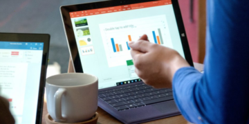 PowerPoint Live Makes Virtual Meetings Personal