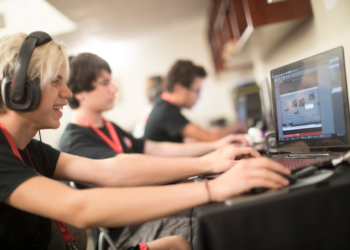 Before Join Online Games Confirm About Some Fact for Your Safe Online Gaming Experience