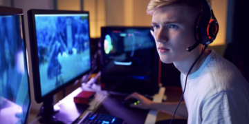 Why you should prefer to make online gaming from home?