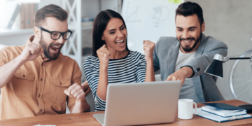 Why should you include social media as a strategy to grow your business? 5 reasons to think about boosting your sales.