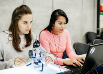 7 Reasons To Hire New College Graduates in 2021