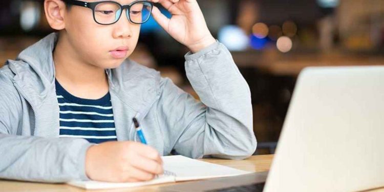 How to Keep an Eye on Kids & Employees' Digital Devices?