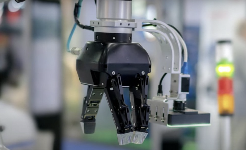 Pneumatic Grippers vs Hydraulic Grippers Which One is Right for Your Industrial Automation Needs?