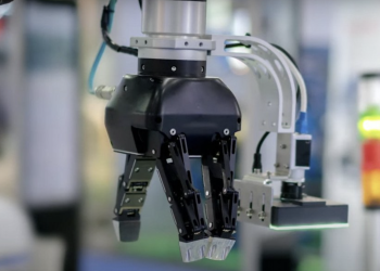 Pneumatic Grippers vs Hydraulic Grippers Which One is Right for Your Industrial Automation Needs?