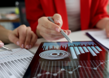 Skills you need to succeed in business analytics A comprehensive guide