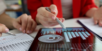 Skills you need to succeed in business analytics A comprehensive guide